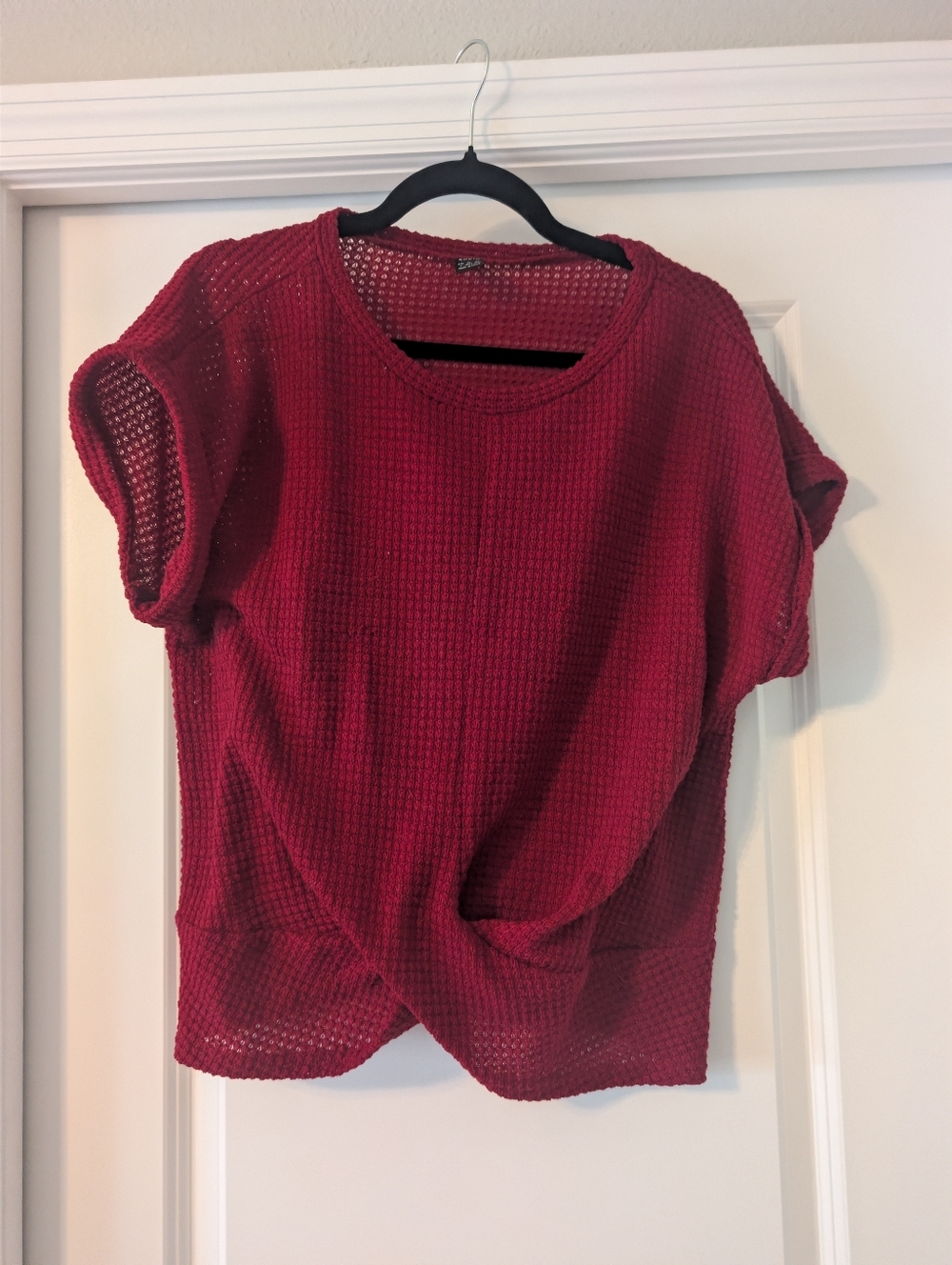 SHEIN Burgundy Waffle Knit Twist-Hem Short Sleeve Top